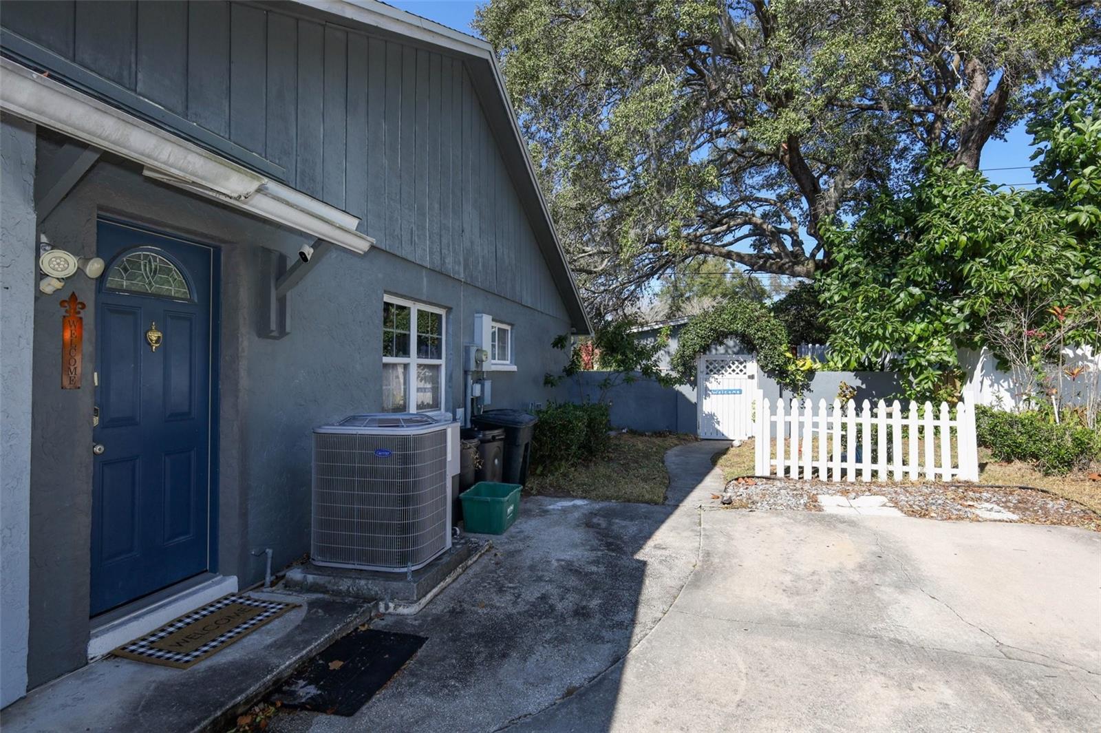 HOWELL COVE 1ST SEC - Residential