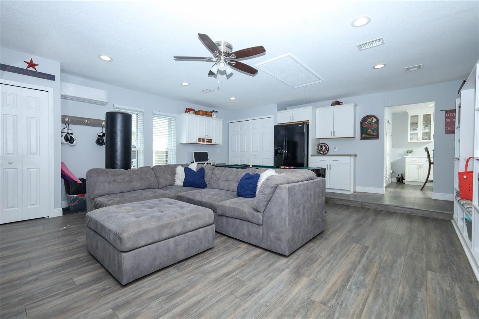 HOWELL COVE 1ST SEC - Residential