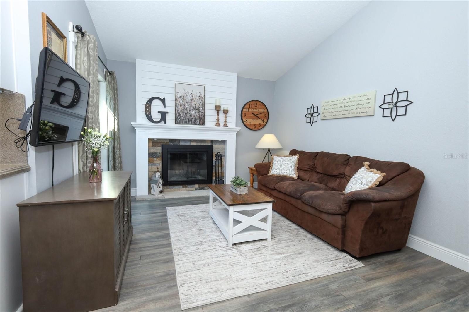 HOWELL COVE 1ST SEC - Residential