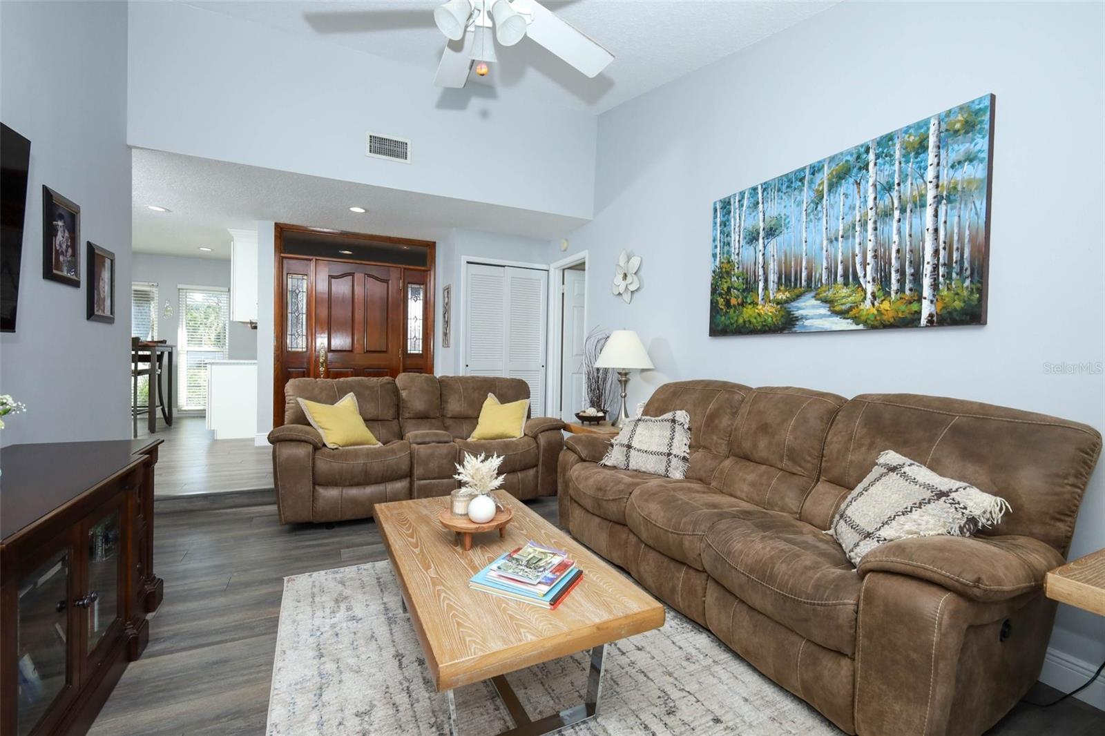 HOWELL COVE 1ST SEC - Residential