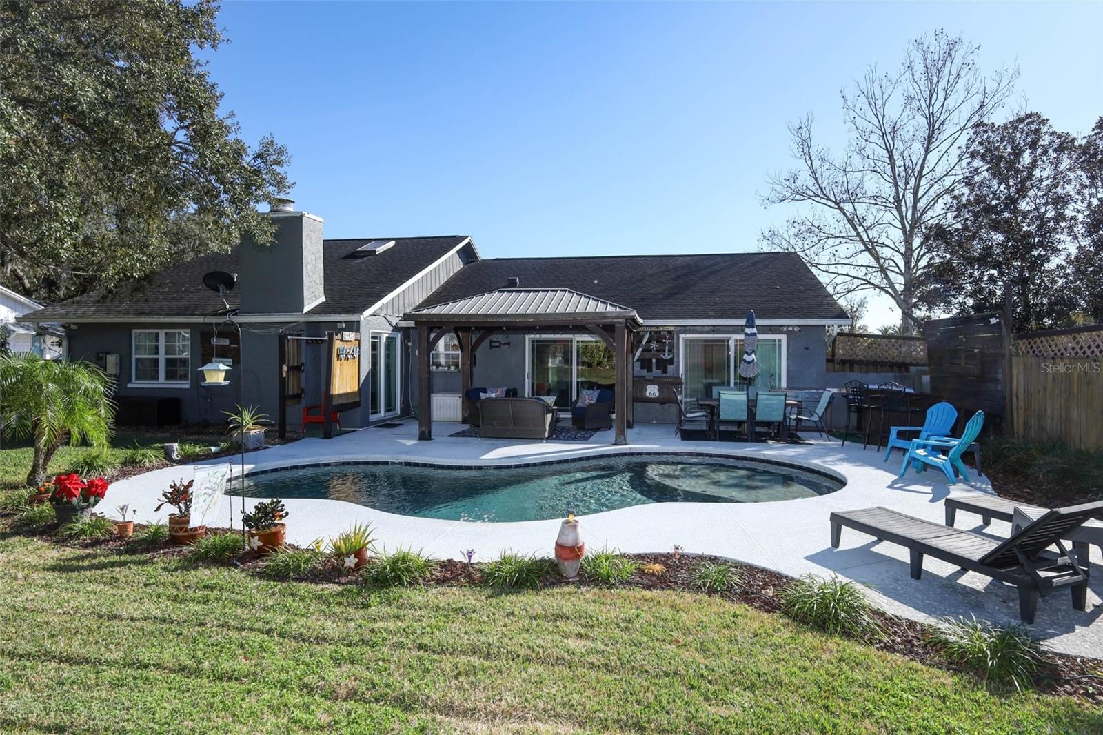 HOWELL COVE 1ST SEC - Residential