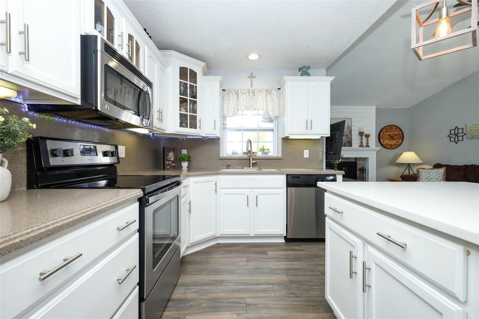 HOWELL COVE 1ST SEC - Residential