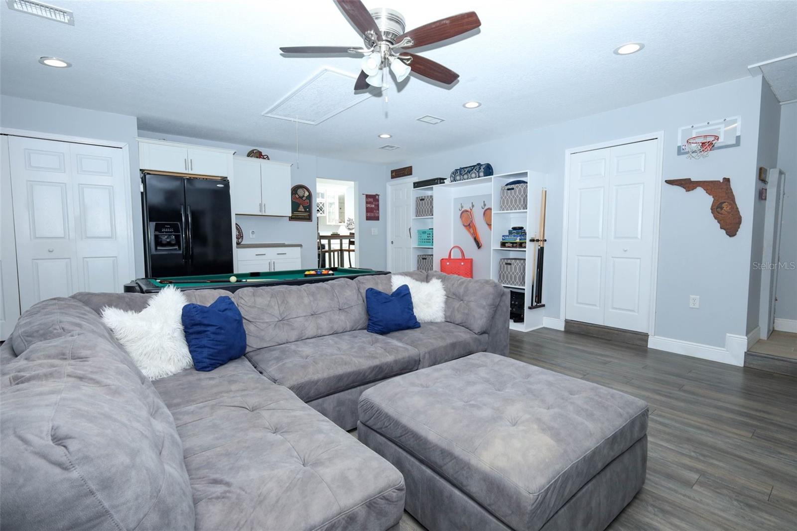 HOWELL COVE 1ST SEC - Residential