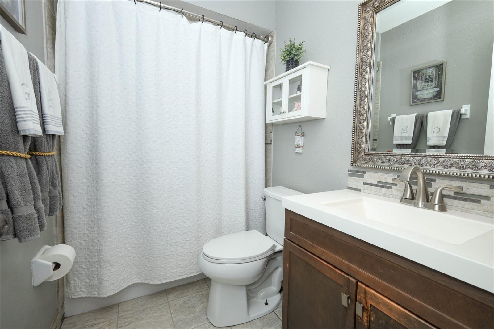 HOWELL COVE 1ST SEC - Residential