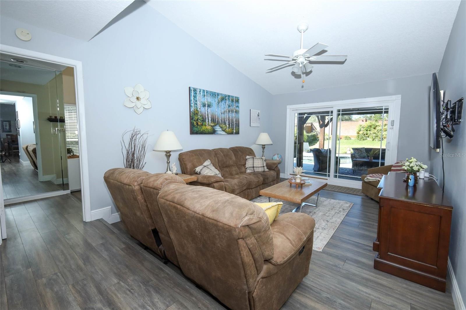 HOWELL COVE 1ST SEC - Residential