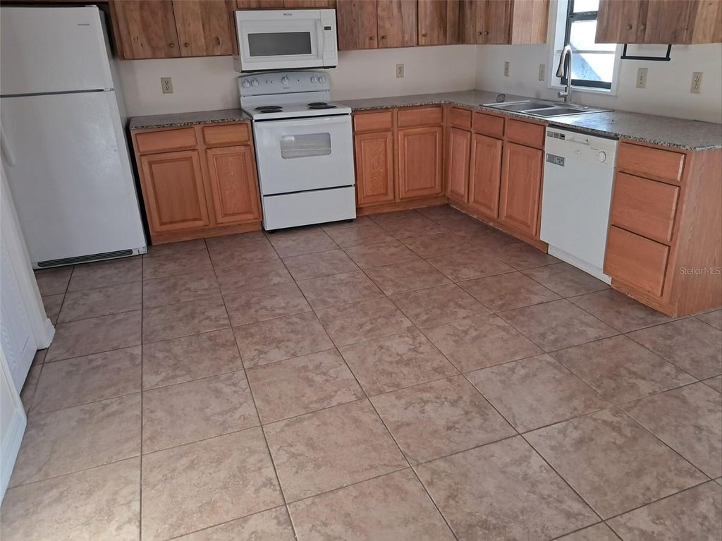 Photo of 1071 Piedmont Road, Venice, FL 34293 (MLS # A4694259)
