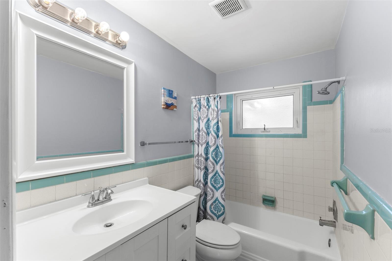 SUNSET LAKE MANOR - Residential