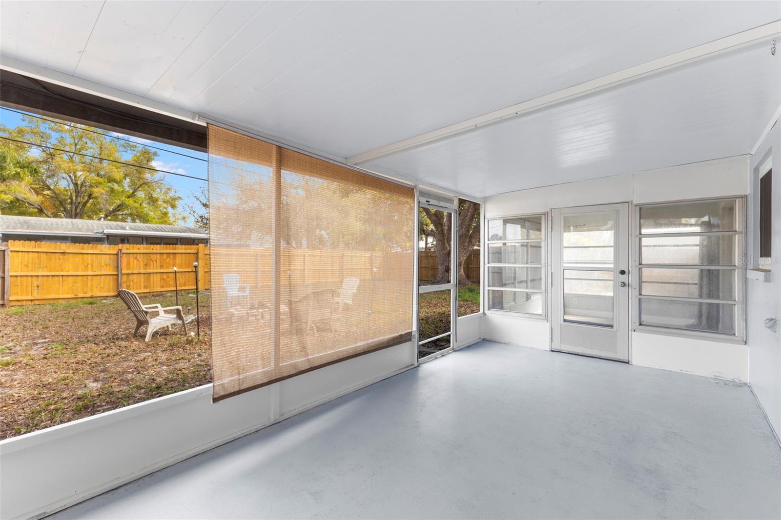 SUNSET LAKE MANOR - Residential