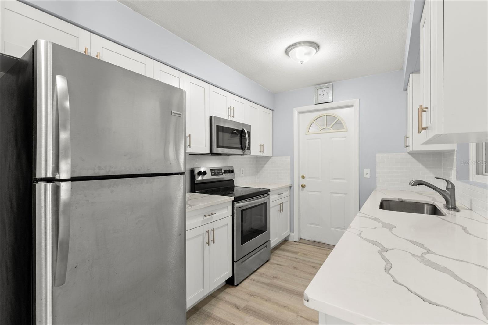 SUNSET LAKE MANOR - Residential