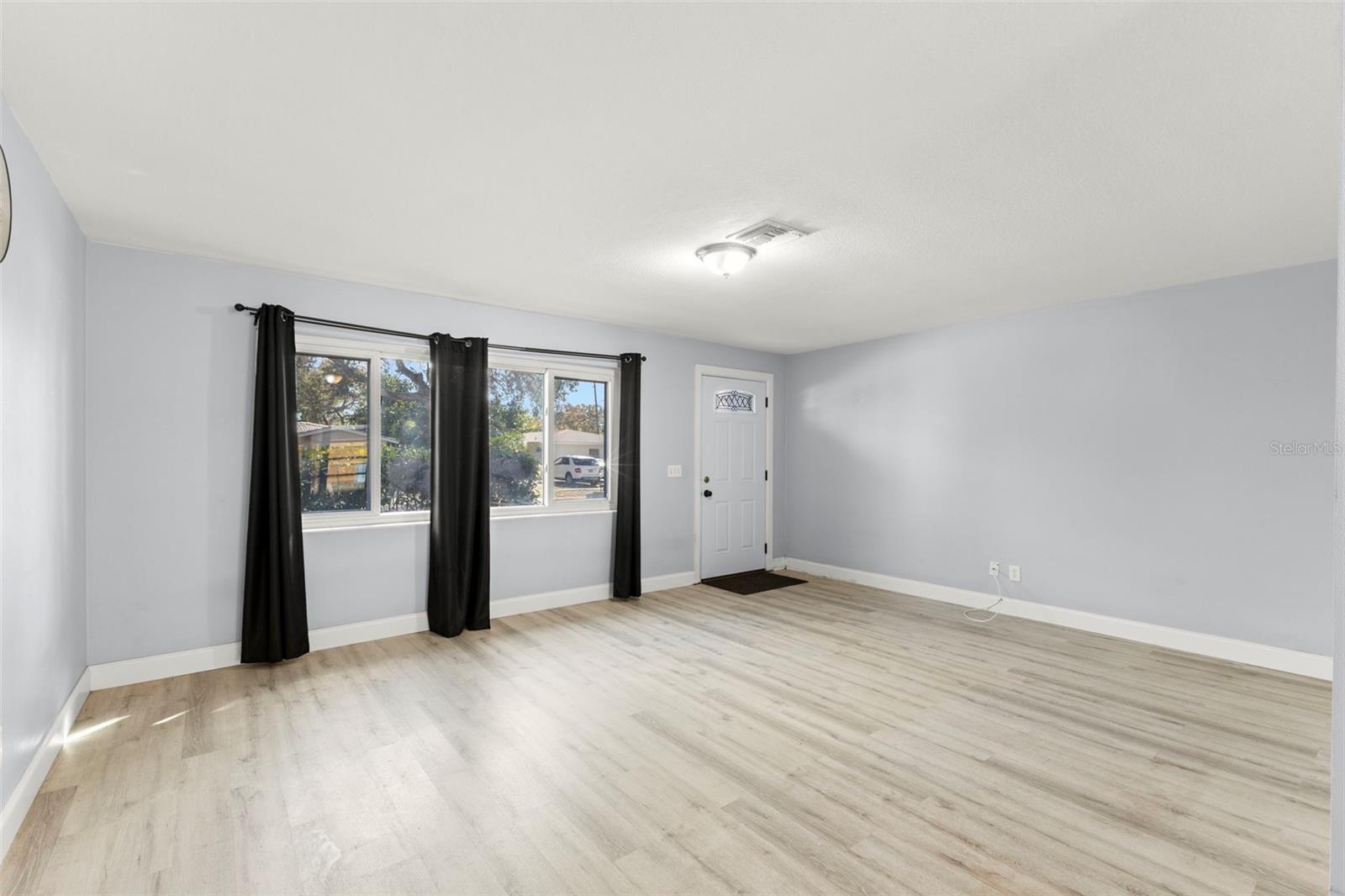 SUNSET LAKE MANOR - Residential