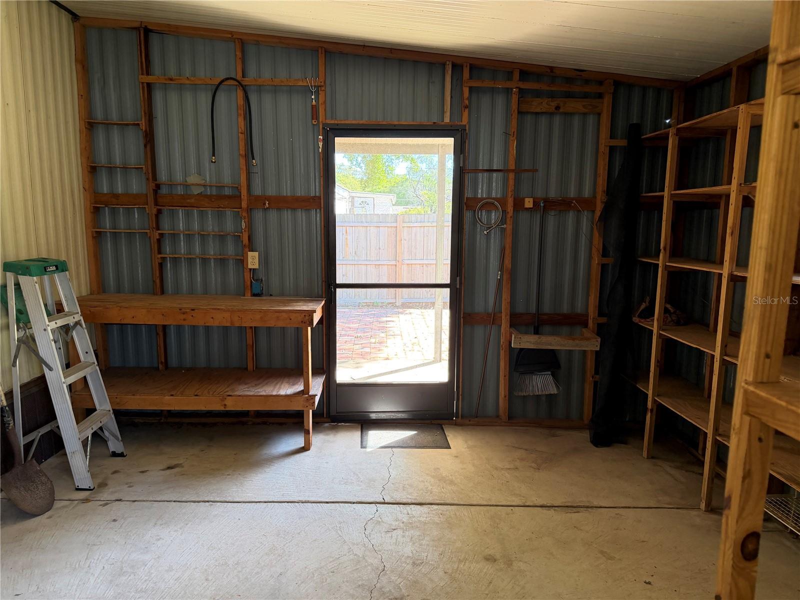 LAKE MARIANA ACRES - Residential