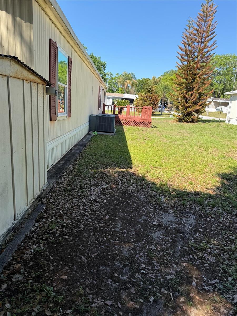 LAKE MARIANA ACRES - Residential