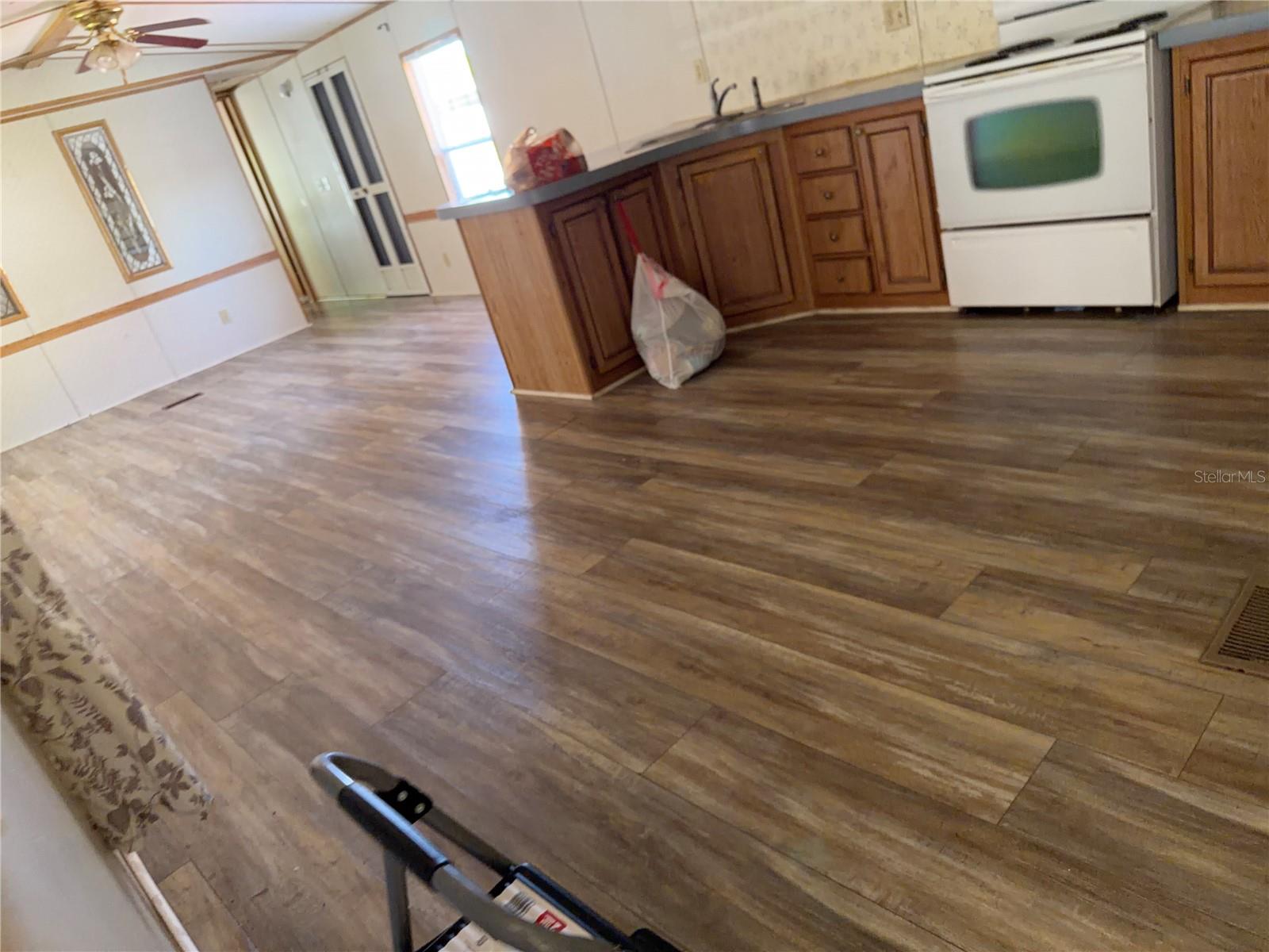 LAKE MARIANA ACRES - Residential