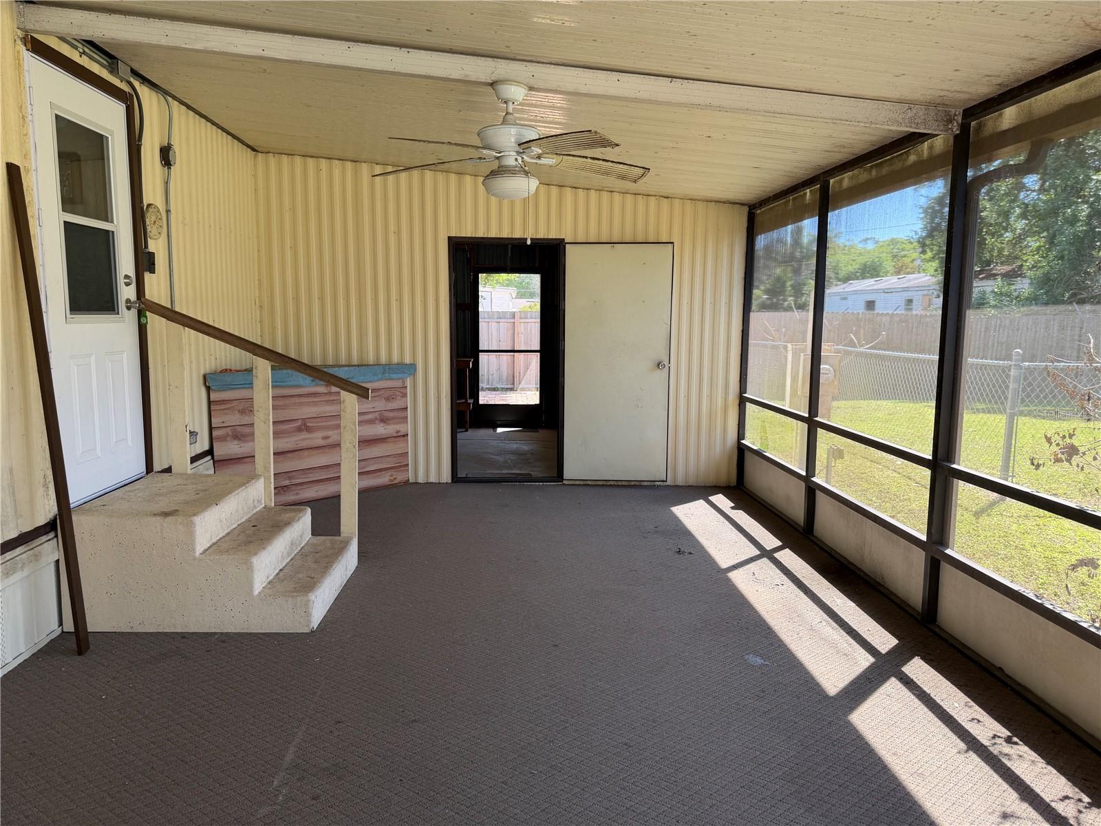 LAKE MARIANA ACRES - Residential