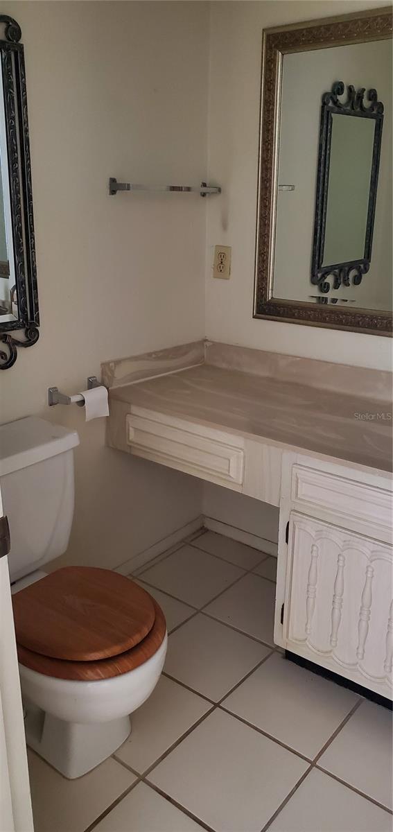 HIDDEN HOLLOW CONDO - Residential