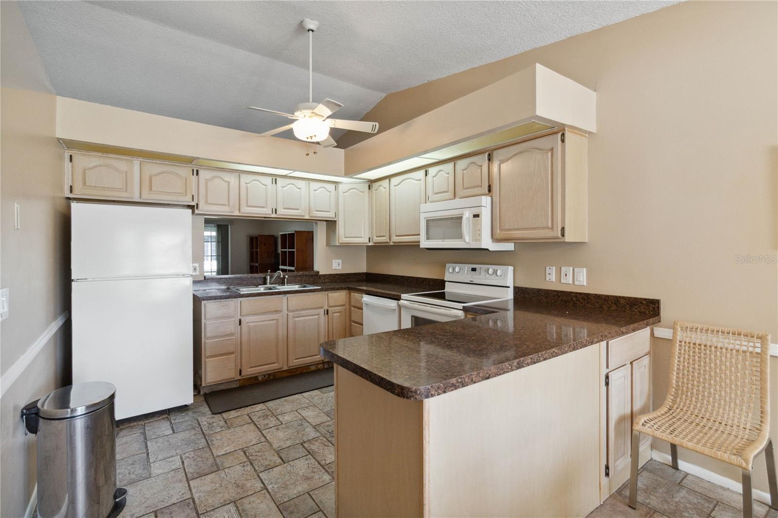 SOMERSET VILLAGE - Residential