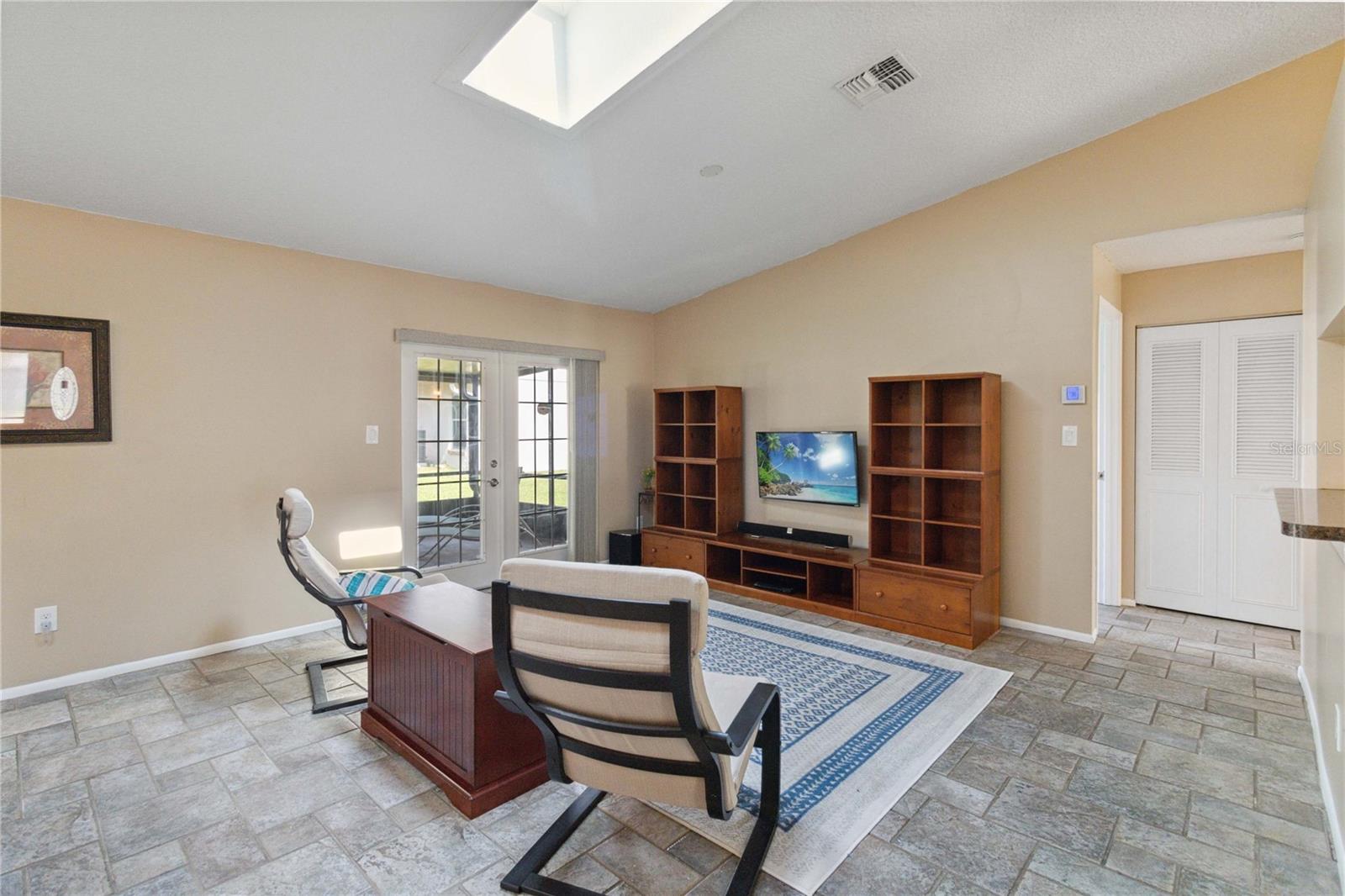 SOMERSET VILLAGE - Residential