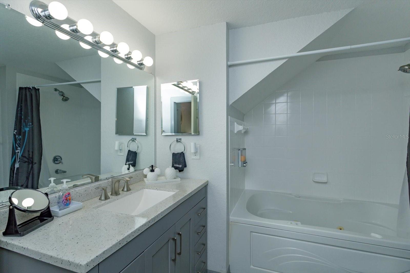 VENETIAN BAY VILLAGE CONDO PH 2 - Residential