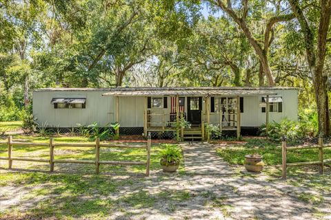 Photo of 130 Youth Camp Road, Groveland, FL 34736 (MLS # G5101568)