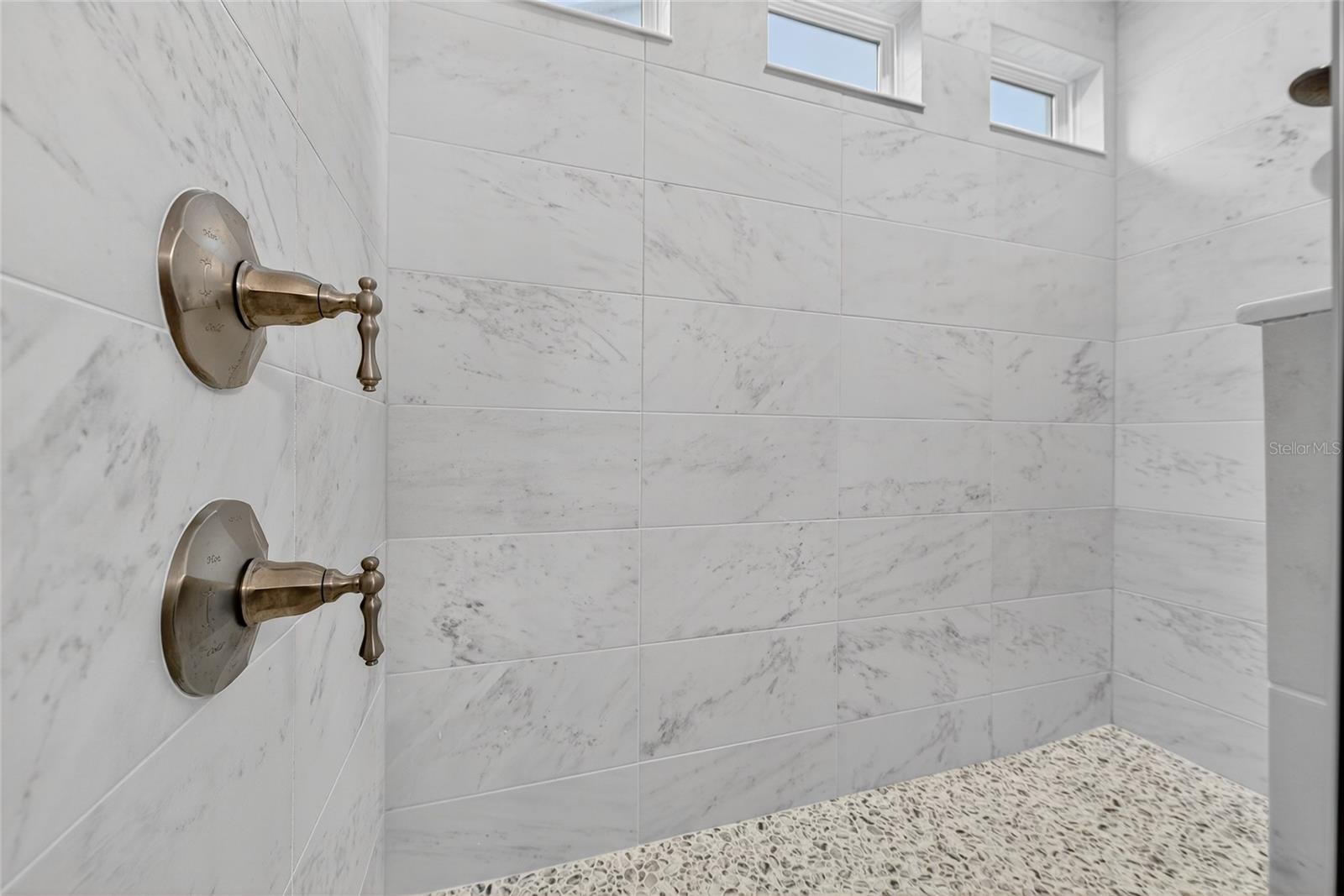 VERONA VILLAS SUB - Residential Lease