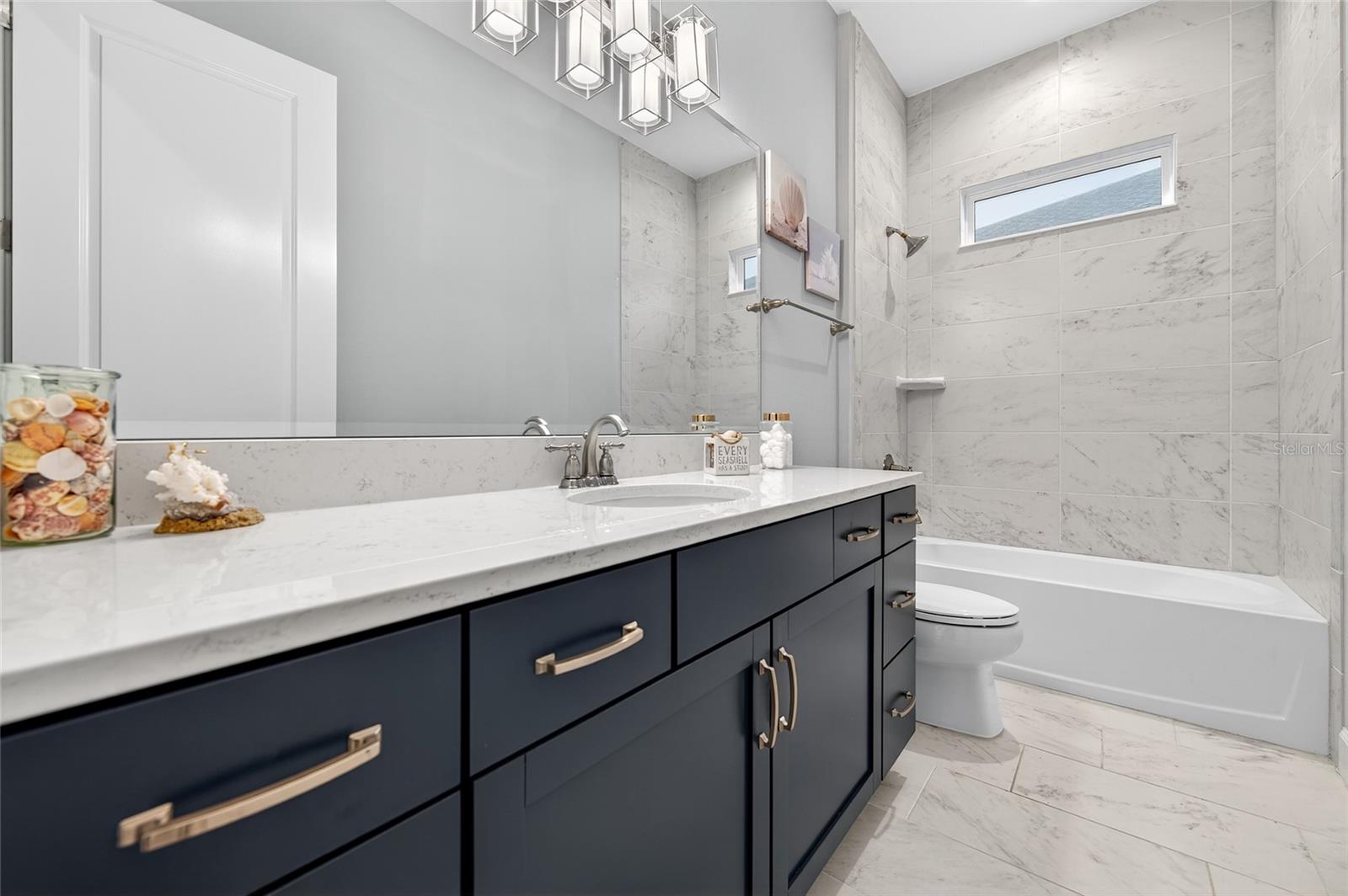 VERONA VILLAS SUB - Residential Lease