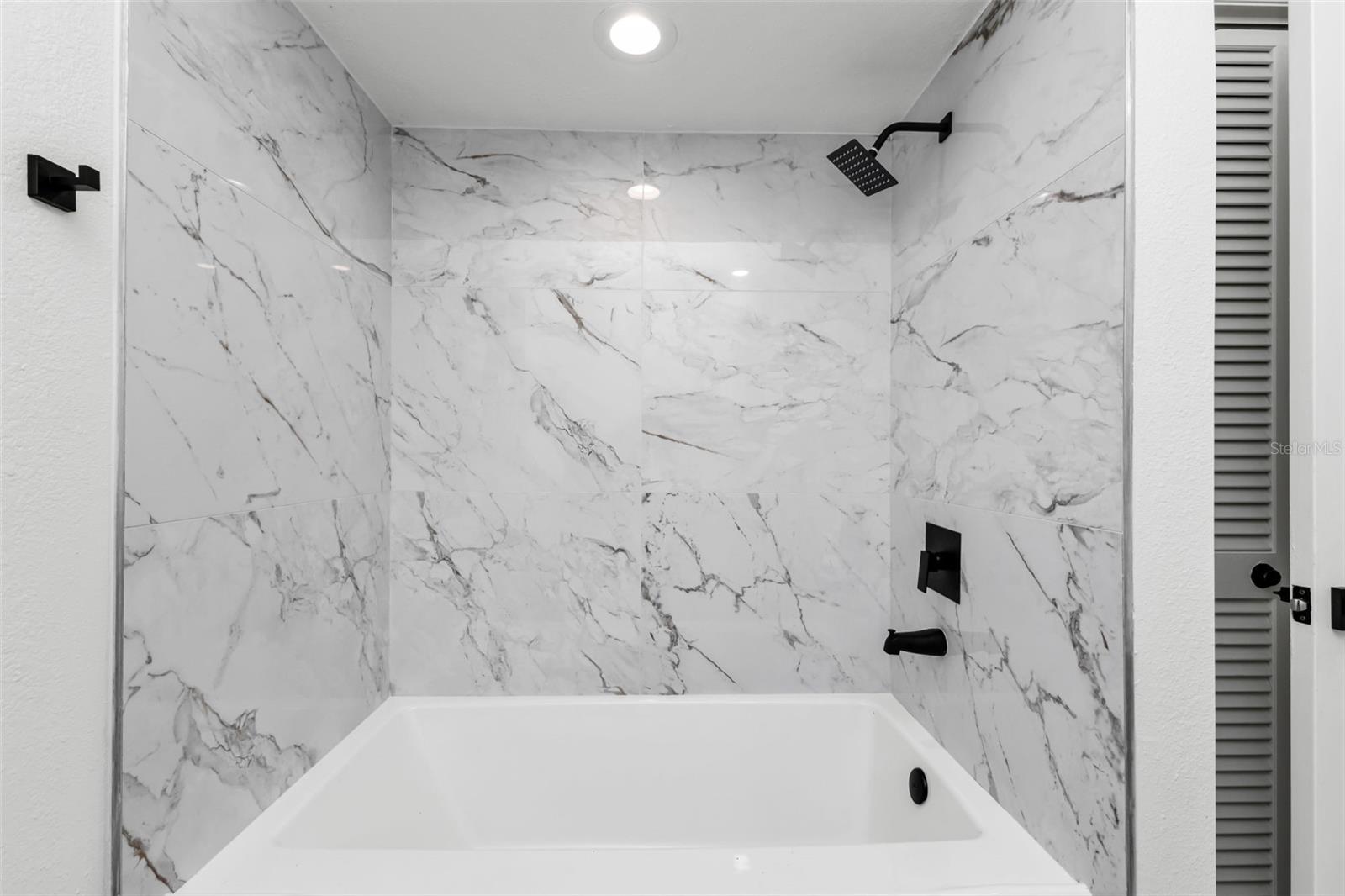 PUNTA GORDA ISLES SEC 06 - Residential Lease