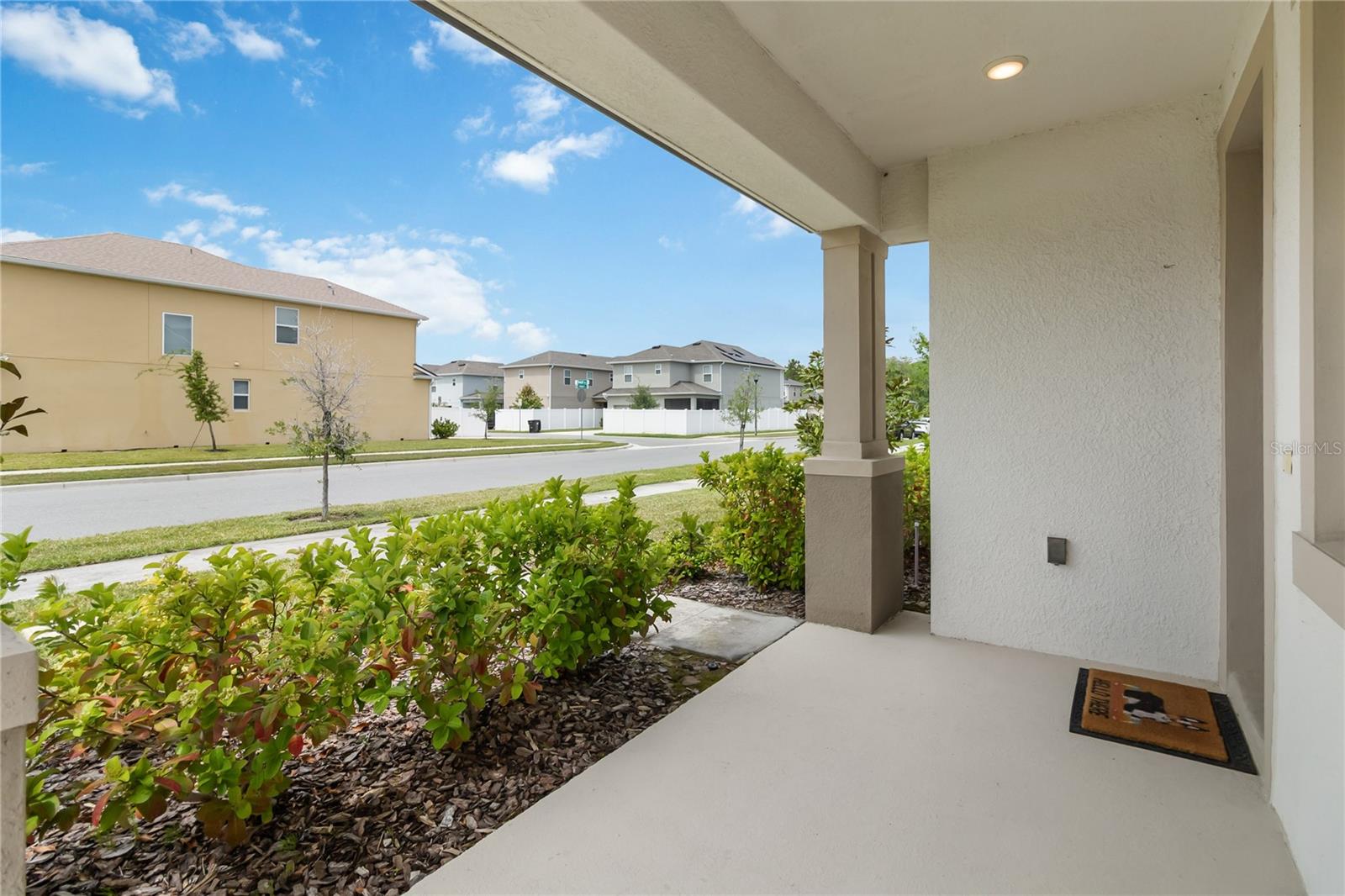8573 LAMPPOST LANE