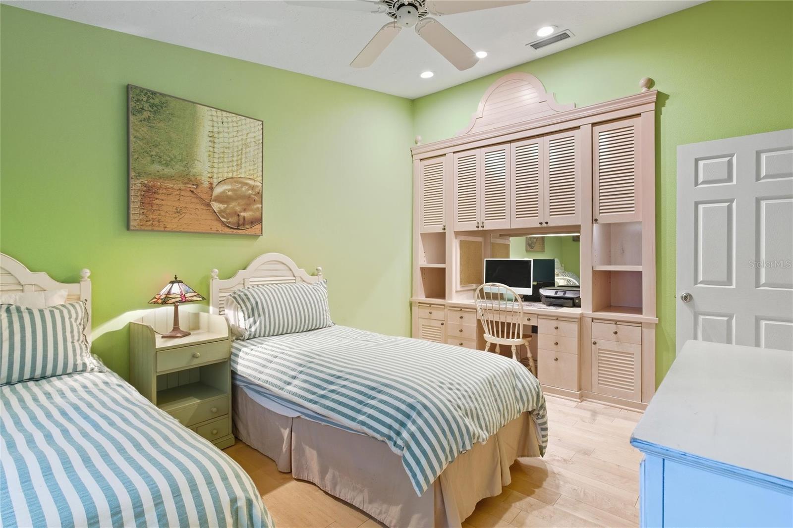 VILLAS AT DEER CREEK - Residential