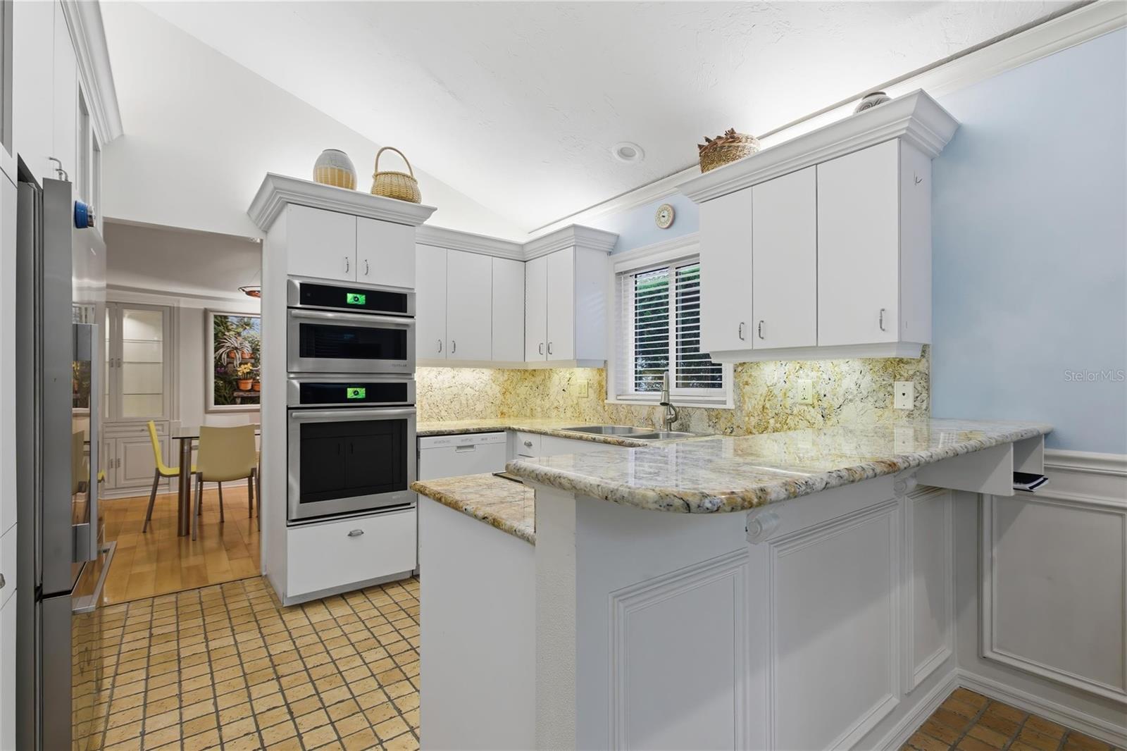 VILLAS AT DEER CREEK - Residential