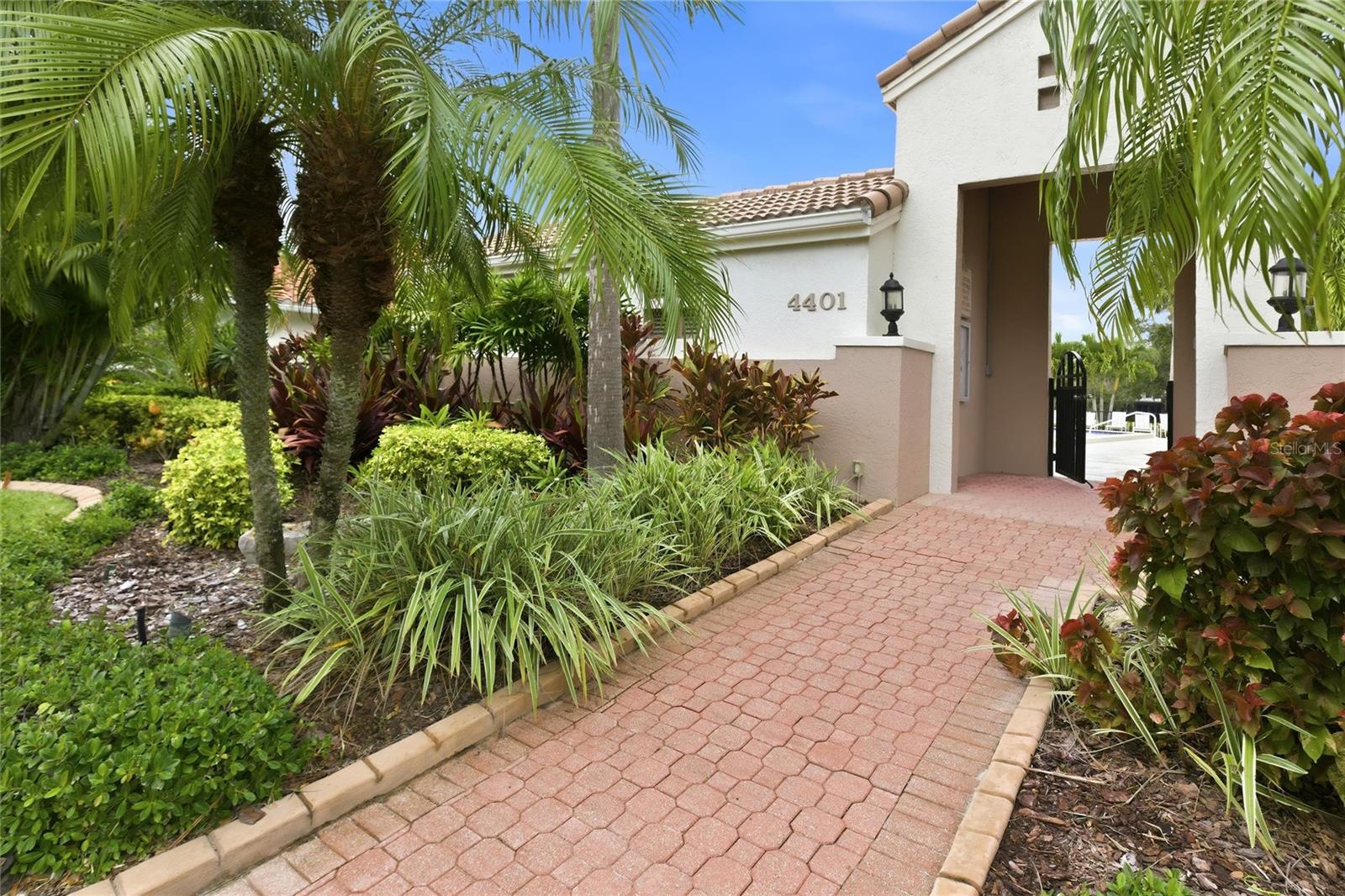 VILLAS AT DEER CREEK - Residential