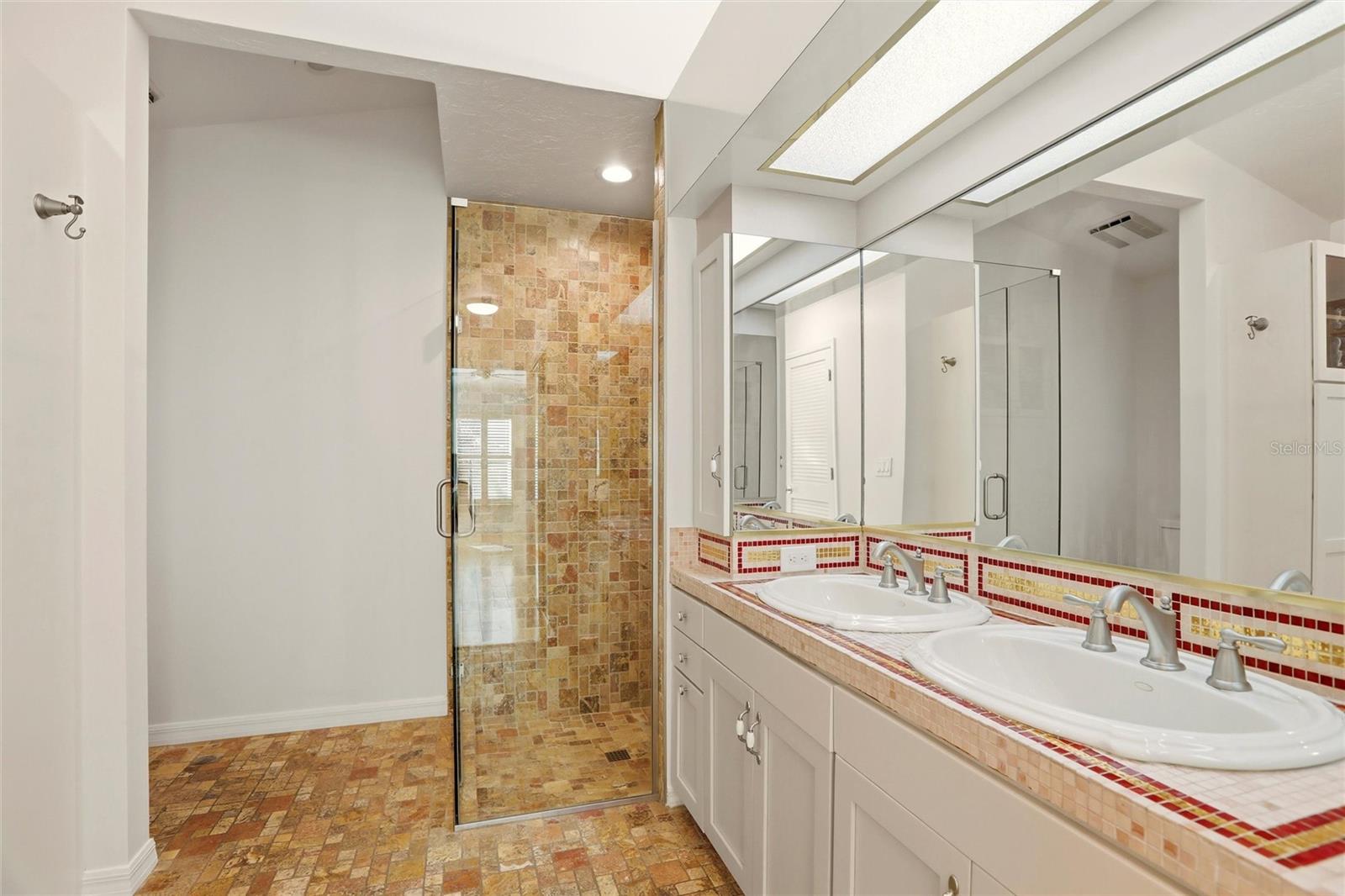 VILLAS AT DEER CREEK - Residential