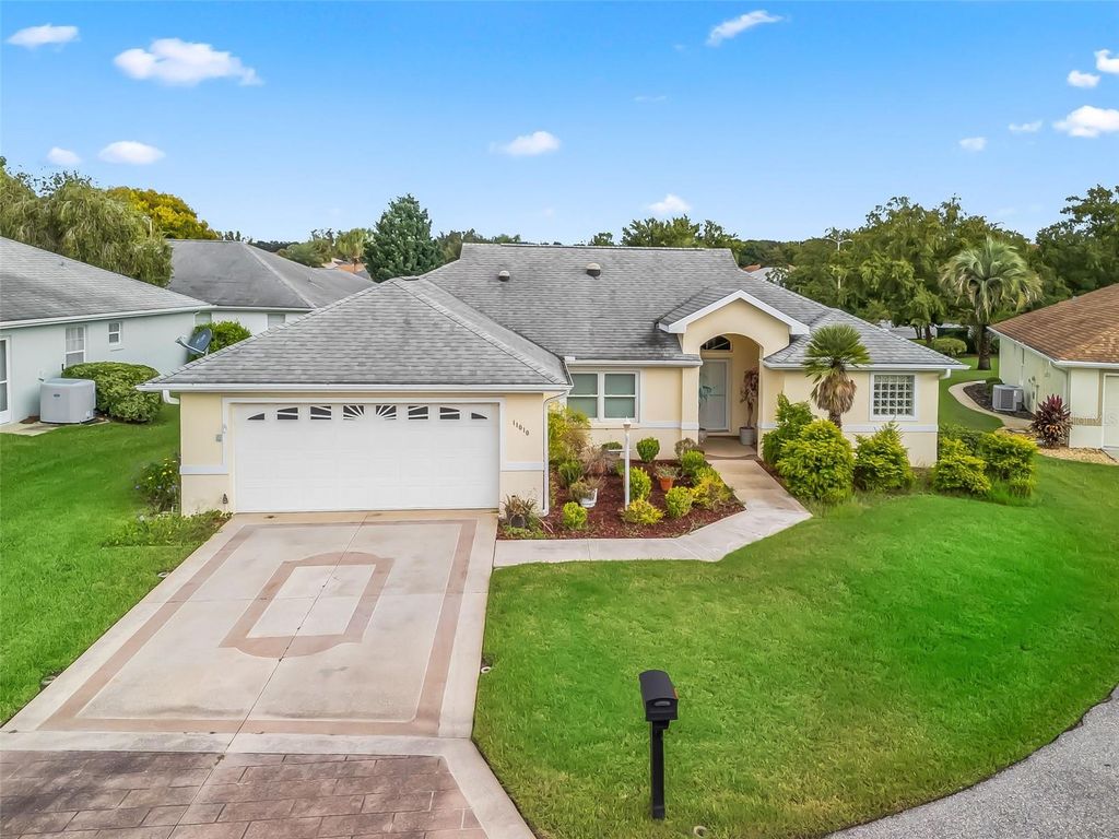 Photo of 11010 SE 174th Loop, Summerfield, FL 34491 (MLS # OM711372)