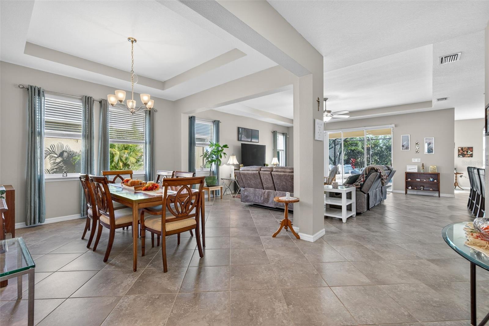 DEL TIERRA PH II - Residential