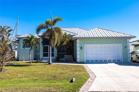 A home in PORT CHARLOTTE