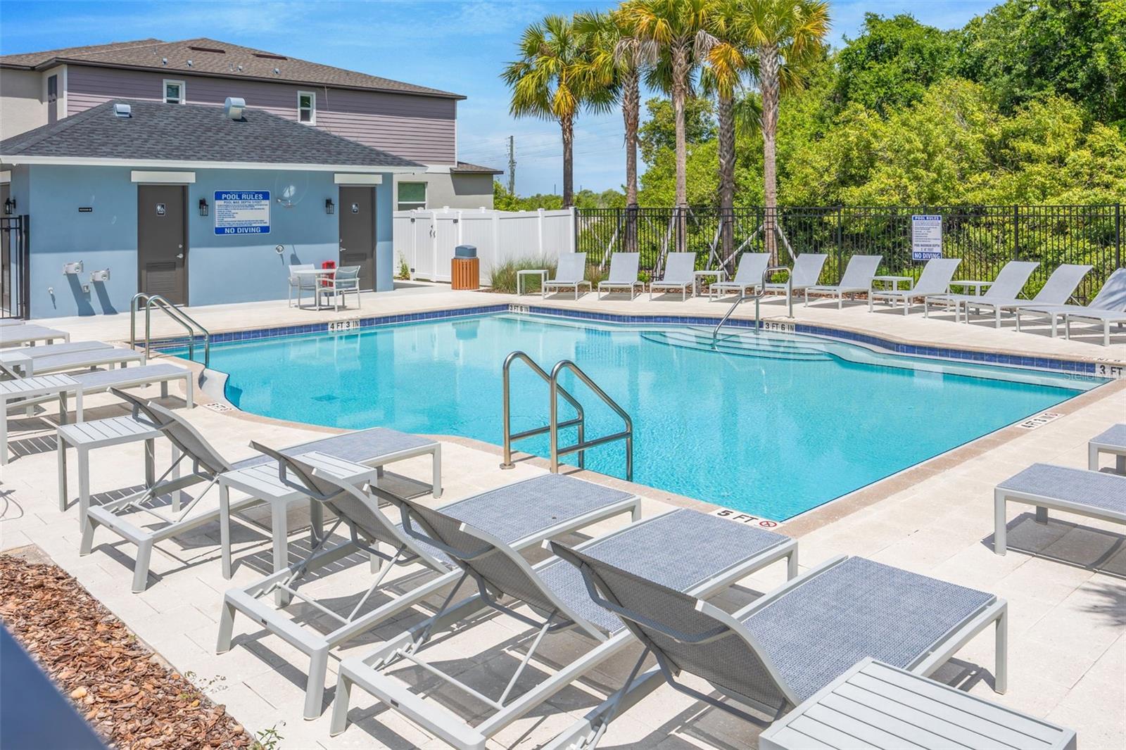 TOWNES AT SOUTHSHORE POINTE - Residential