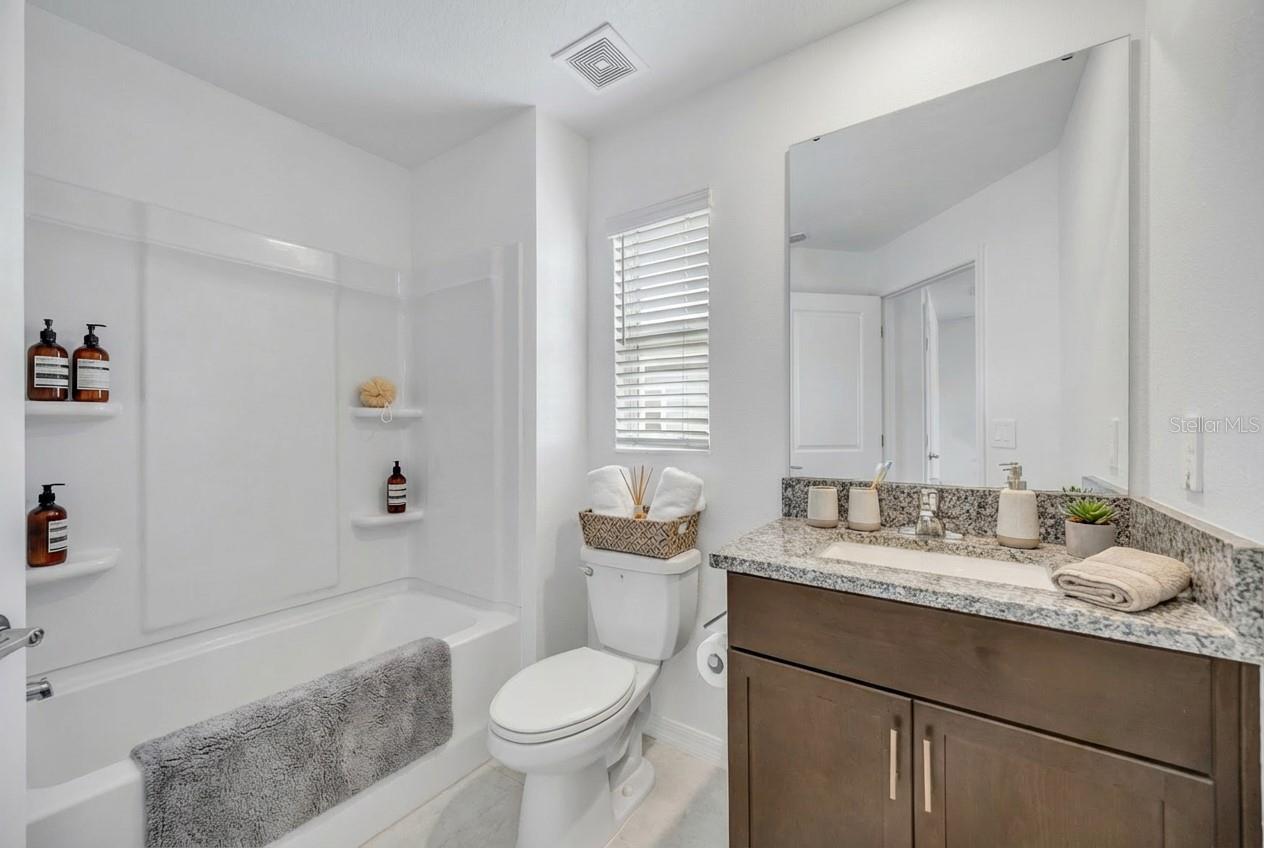 TOWNES AT SOUTHSHORE POINTE - Residential