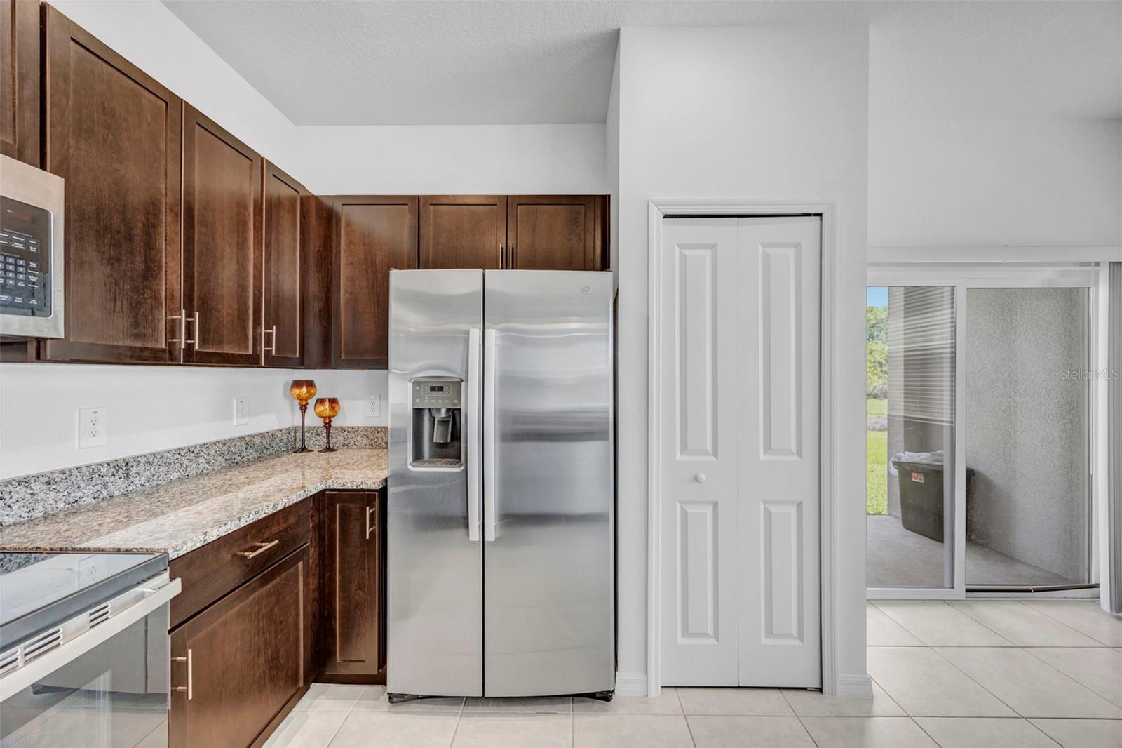 TOWNES AT SOUTHSHORE POINTE - Residential