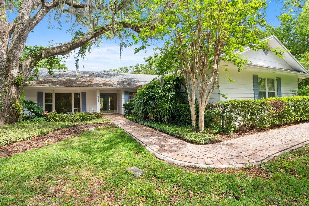 652 FOREST COVE