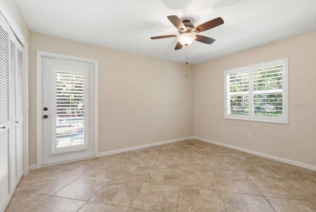 COUNTRY WOODS - Residential