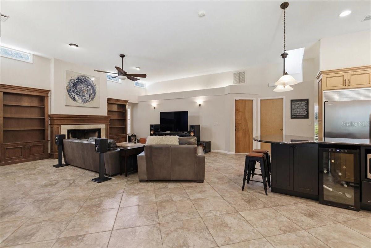 COUNTRY WOODS - Residential