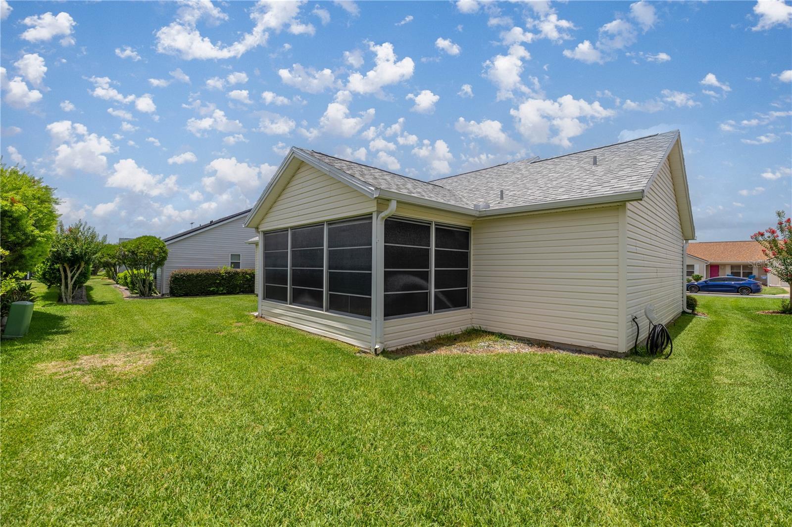 3024 BURBANK LANE