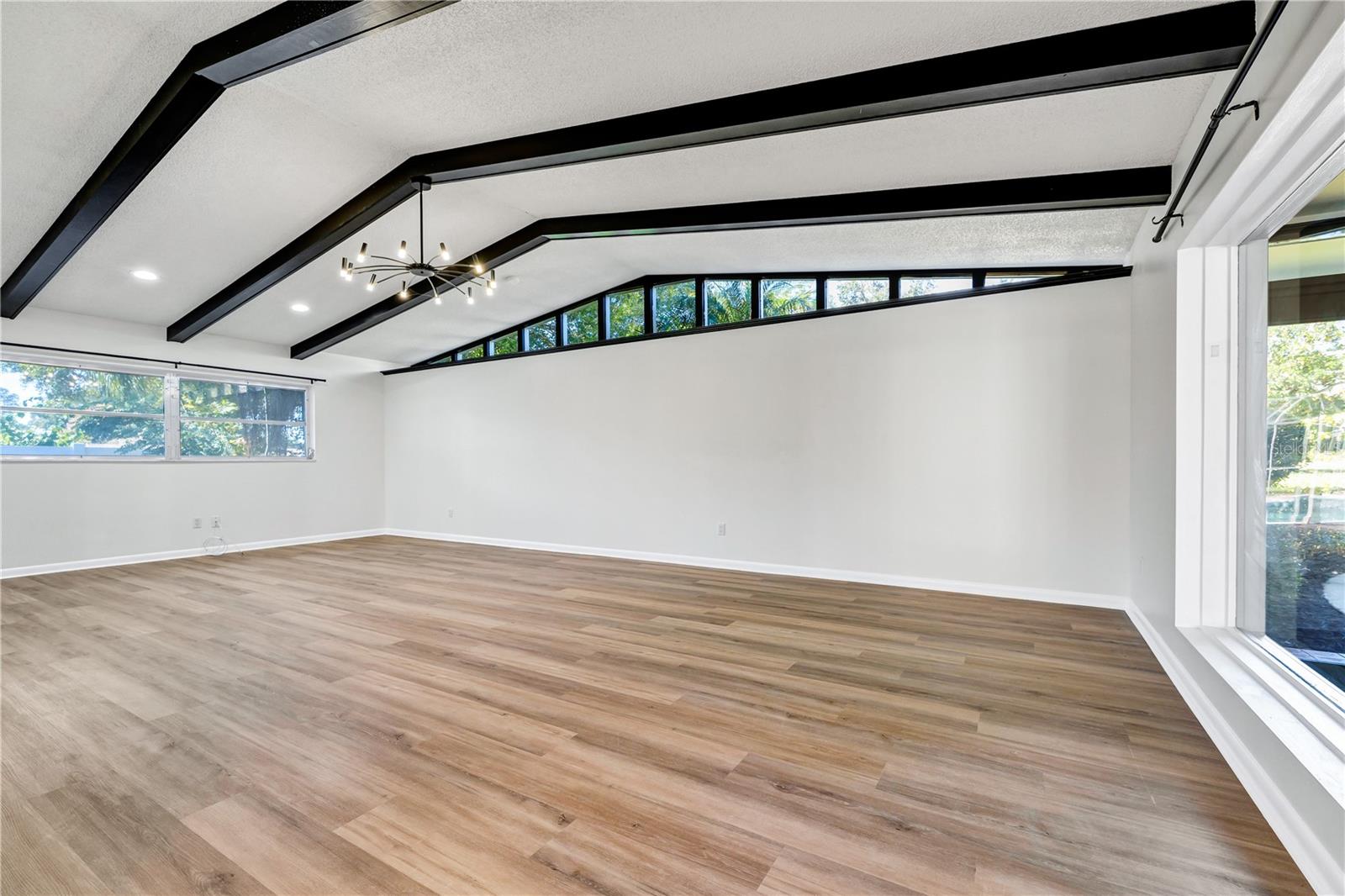 BAY HILL SEC 02 - Residential Lease