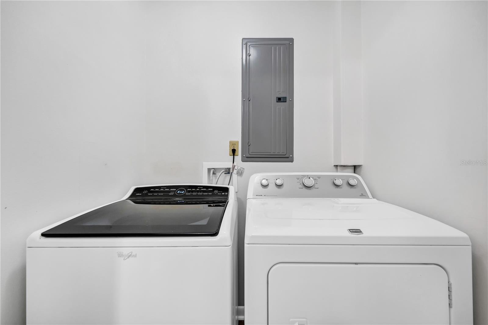 BAY HILL SEC 02 - Residential Lease