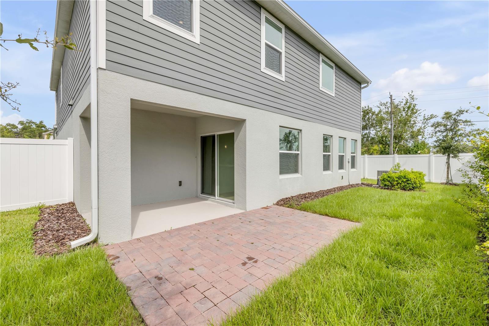 ELEGANT MANOR ESTATES - Residential