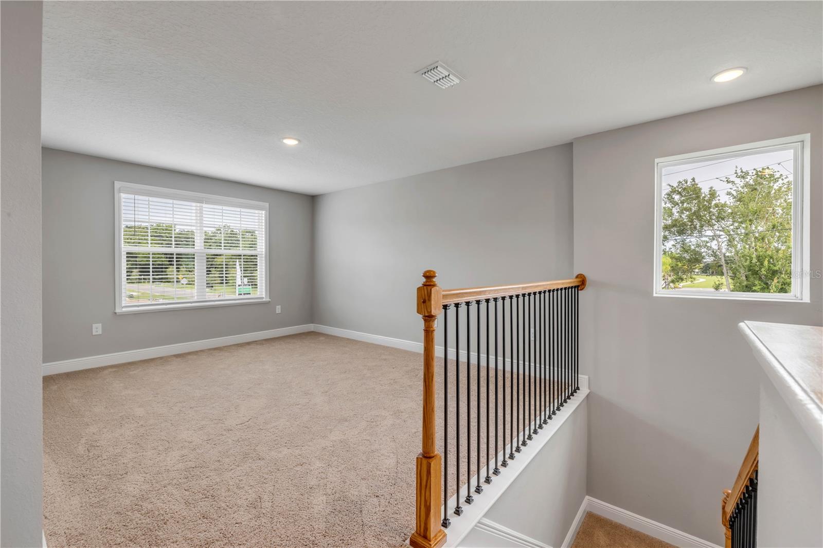 ELEGANT MANOR ESTATES - Residential