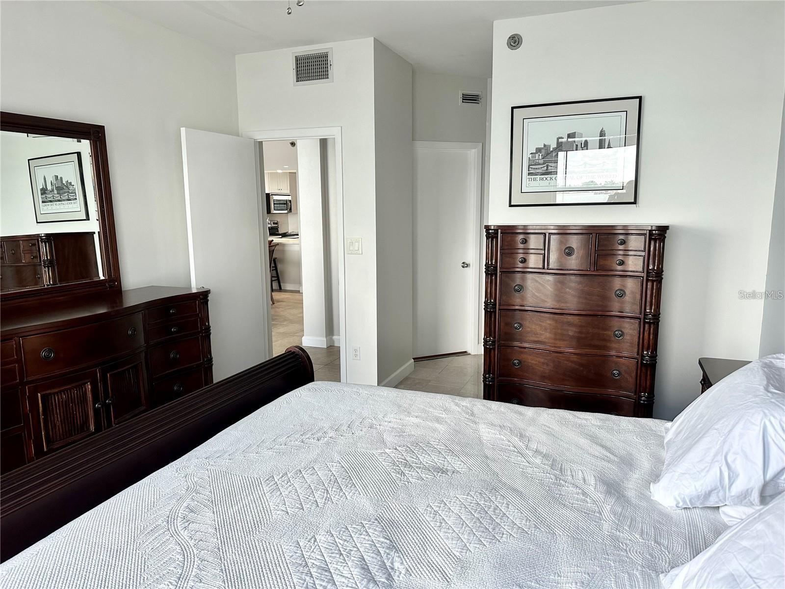 HARBOURSIDE CONDO - Residential Lease