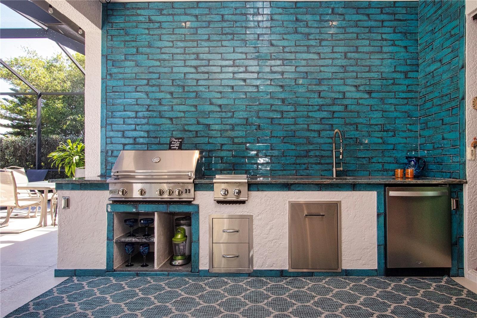 1929 24TH STREET CIRCLE W