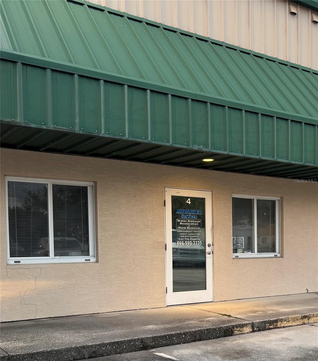 VENICE BUS SUITES II - Commercial Sale