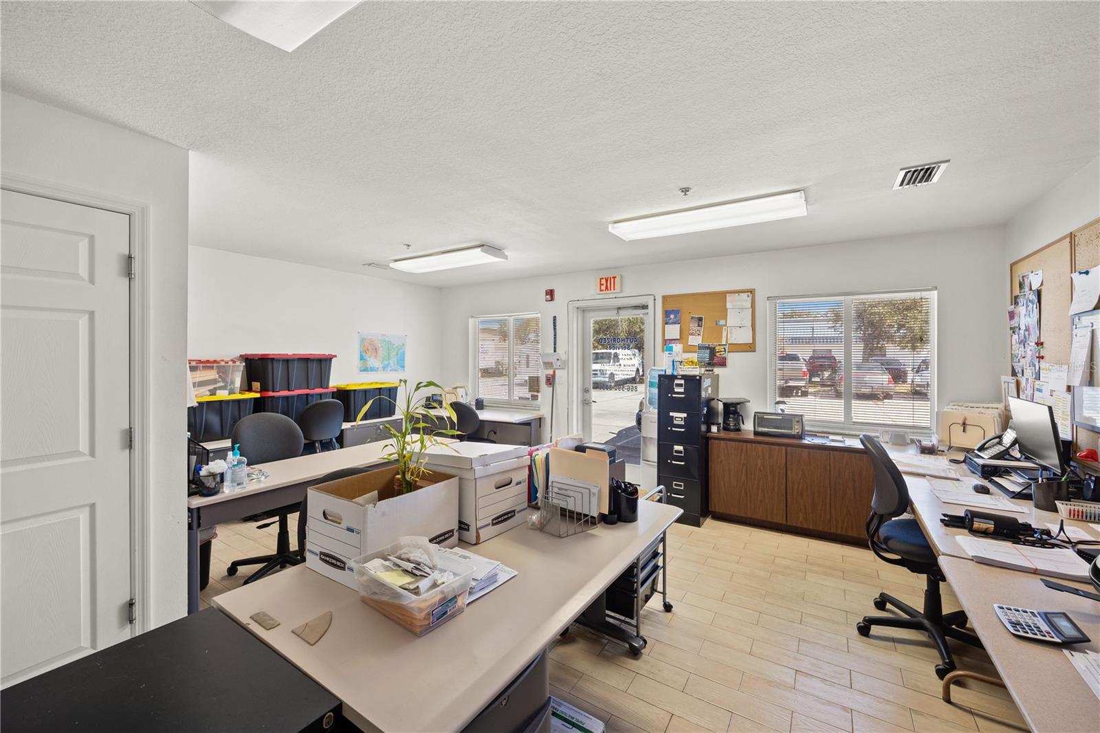 VENICE BUS SUITES II - Commercial Sale