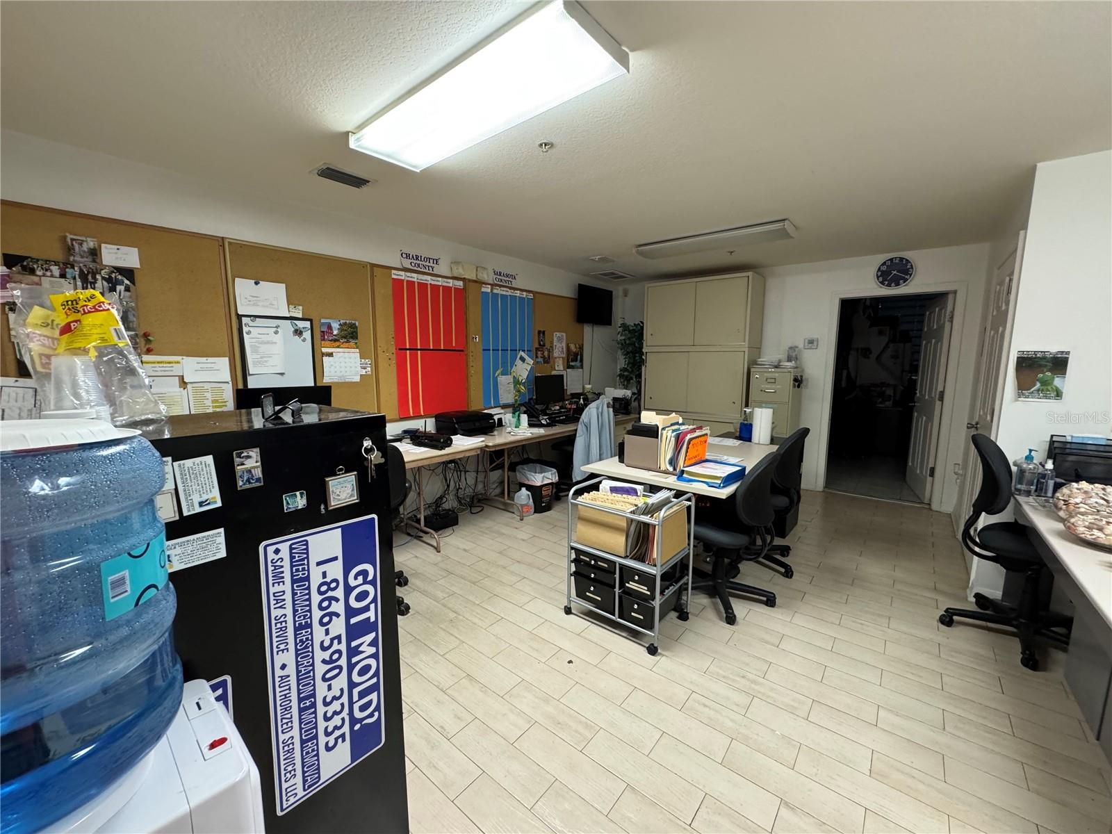 VENICE BUS SUITES II - Commercial Sale